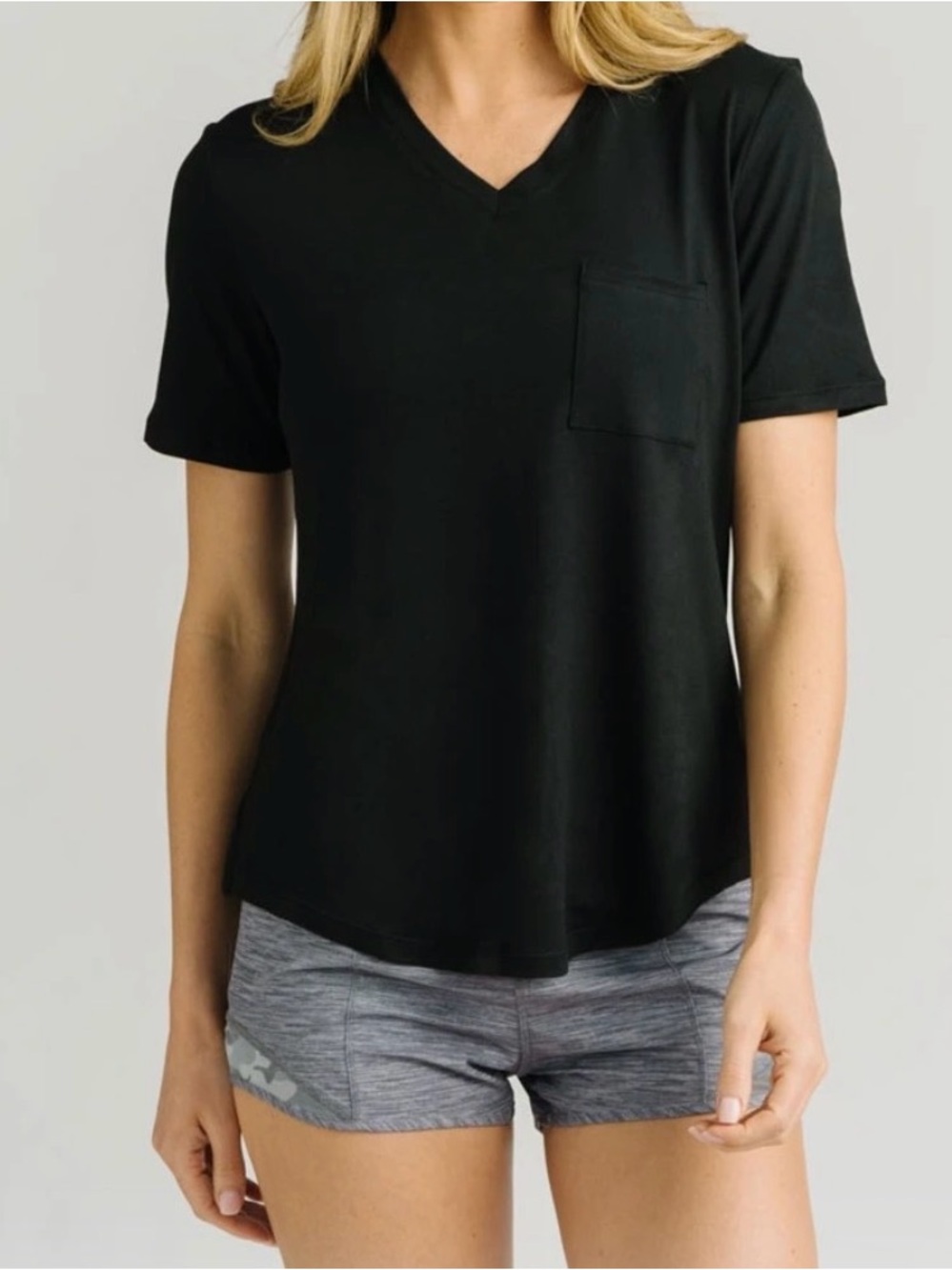 Women's Black V-Neck Short Sleeve Pocket Tee
